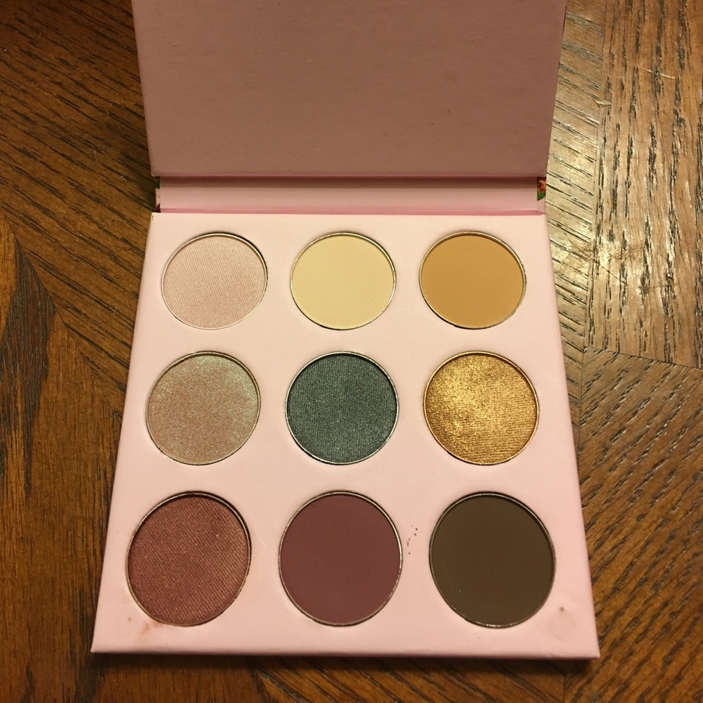 Winny lux eye pallete